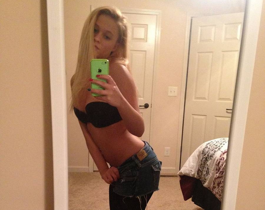 Real Pantyhose Teens Selfie Kelsey