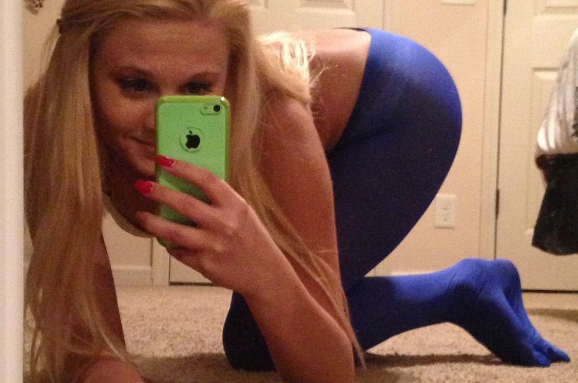 Pantyhose selfies of Real Pantyhose Teens Kelsey | My Pantyhose Blog